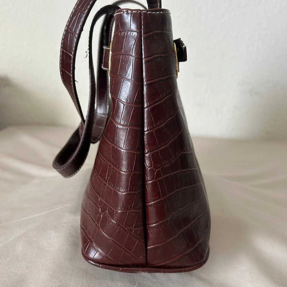 Women's Brown Alligator Skin Pattern Purse | Gently Used‎